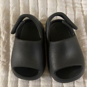 Toddler Adidas Yeezy Slides